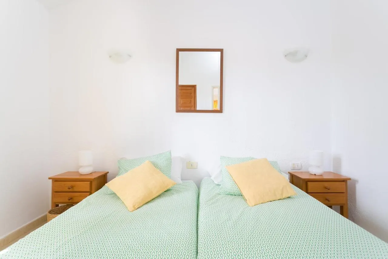 Casa Amarilla Sunny Holiday Home With Heated Pool San Miguel de Abona Villa