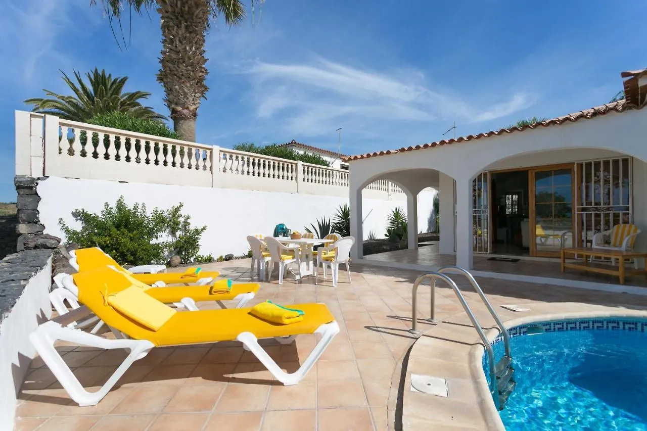 Casa Amarilla Sunny Holiday Home With Heated Pool San Miguel de Abona Villa